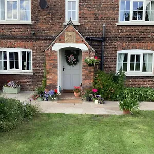 3* Bed & Breakfast Birtles Farm